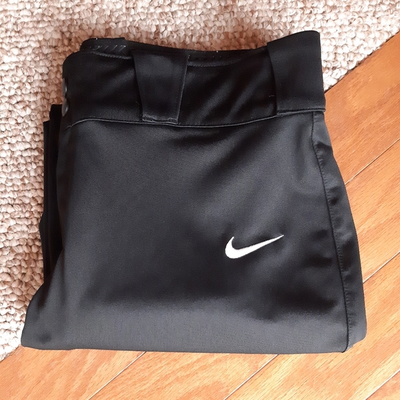 Nike Other - Nike Dri Fit Baseball Cropped Pants size Large